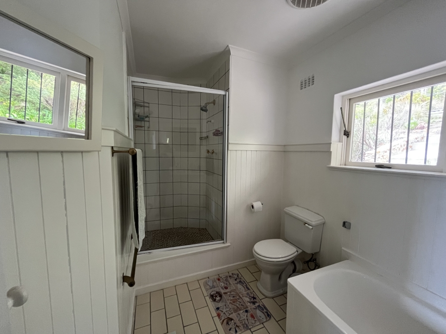 To Let 5 Bedroom Property for Rent in Mountainside Western Cape